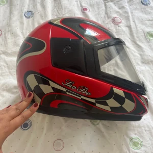 Mopedhjälm - Säljer denna mopedhjälm som inte kommer tillanvänding. Inga defekter. 