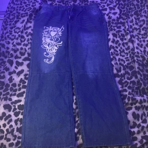 Y2k byxor  - Jätte fina , fick dom i fel storlek bara.