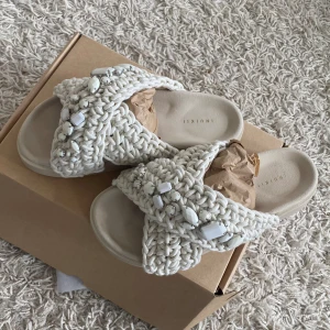 Inuikii - Helt nya! Nypris 2600kr