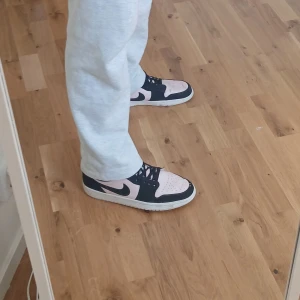 Air Jordan Black Guava Ice - I bra skick! Pris är inte hugget i sten :)