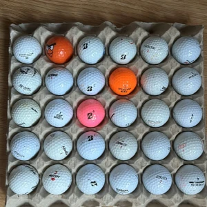 Blanda Golfbollar  - Alla är i olika skick  30st  Skriv om du har några frågor och funderingar 