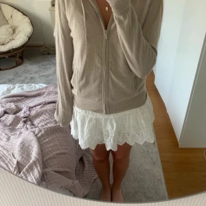 Soft goat tröja - Super snygg, men kommer inte till användning. Väldigt skön, inga defekter