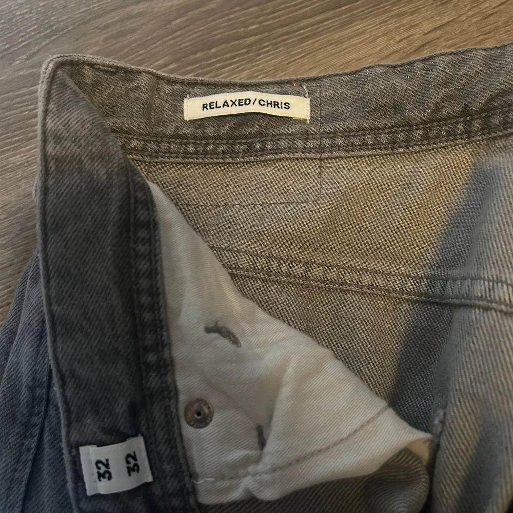 Sjukt snygga jeans, skön passform. Strlk 32/32 Bara att skriva  om det är något!. Jeans & Byxor.