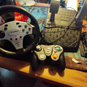 Ratt och gaspedal+ kontroller  - Brooklyn