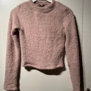 Tunn tjocktröja - Knappt aldrig använd tröja 