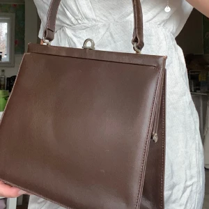 Handväska Pour Elle i skinn - Mycket bra skick. 