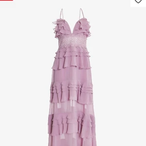 True decadence - Jättefin maxiklänning ifrån true decadence, köptes för 2099kr. Enbart använd en gång.🙏🏽