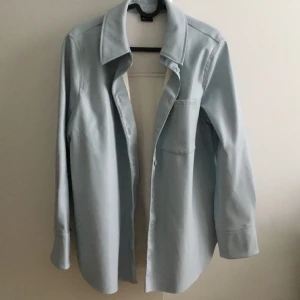 Skjorta  - Bra skick skjorta,st:38