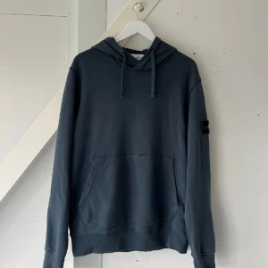 Stone island hoodie - Väldigt bra skick! 9/10 bud 1199 BIN 1399