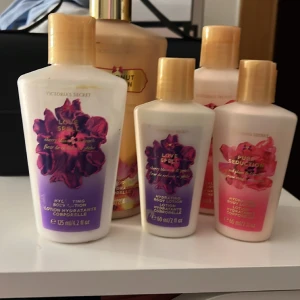 Victoria secret bodylotions - Säljer alla dessa ihop ❤️ 2 av dessa är nästan aldrig använda och dom andra 2 är det hälfen kvar i. 