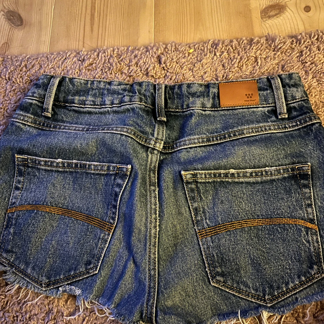 Blå jeansshorts med fransar från ONLY - 1