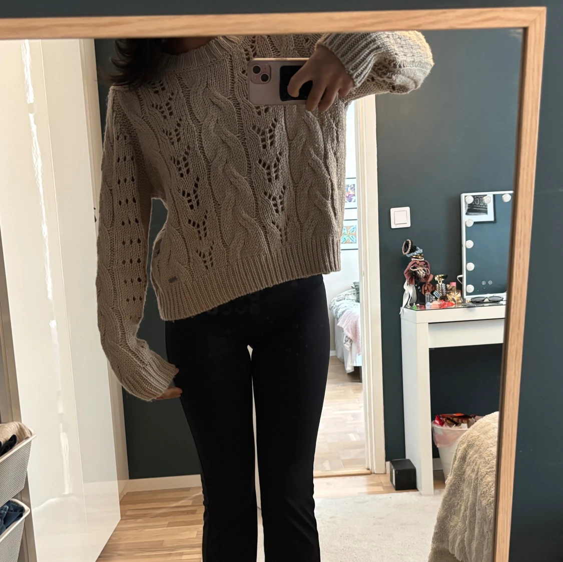 Beige stickad tröja - 1