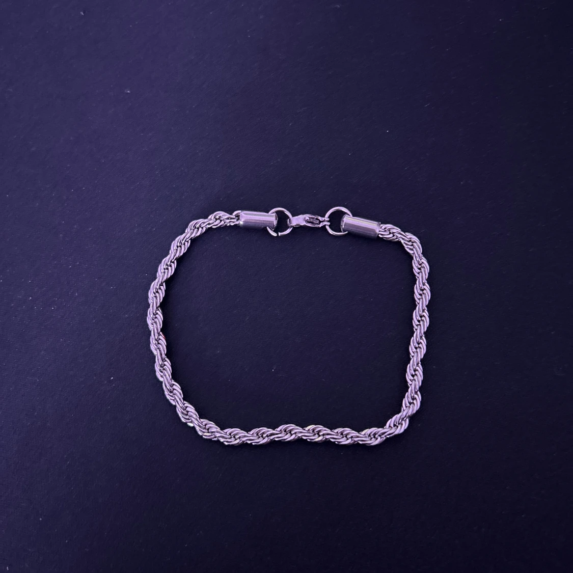 Silverfärgat armband