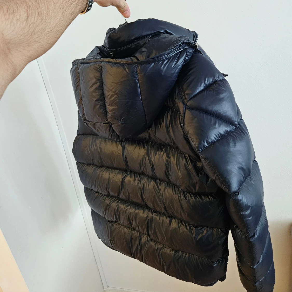 Svart Moncler pufferjacka med huva - 1