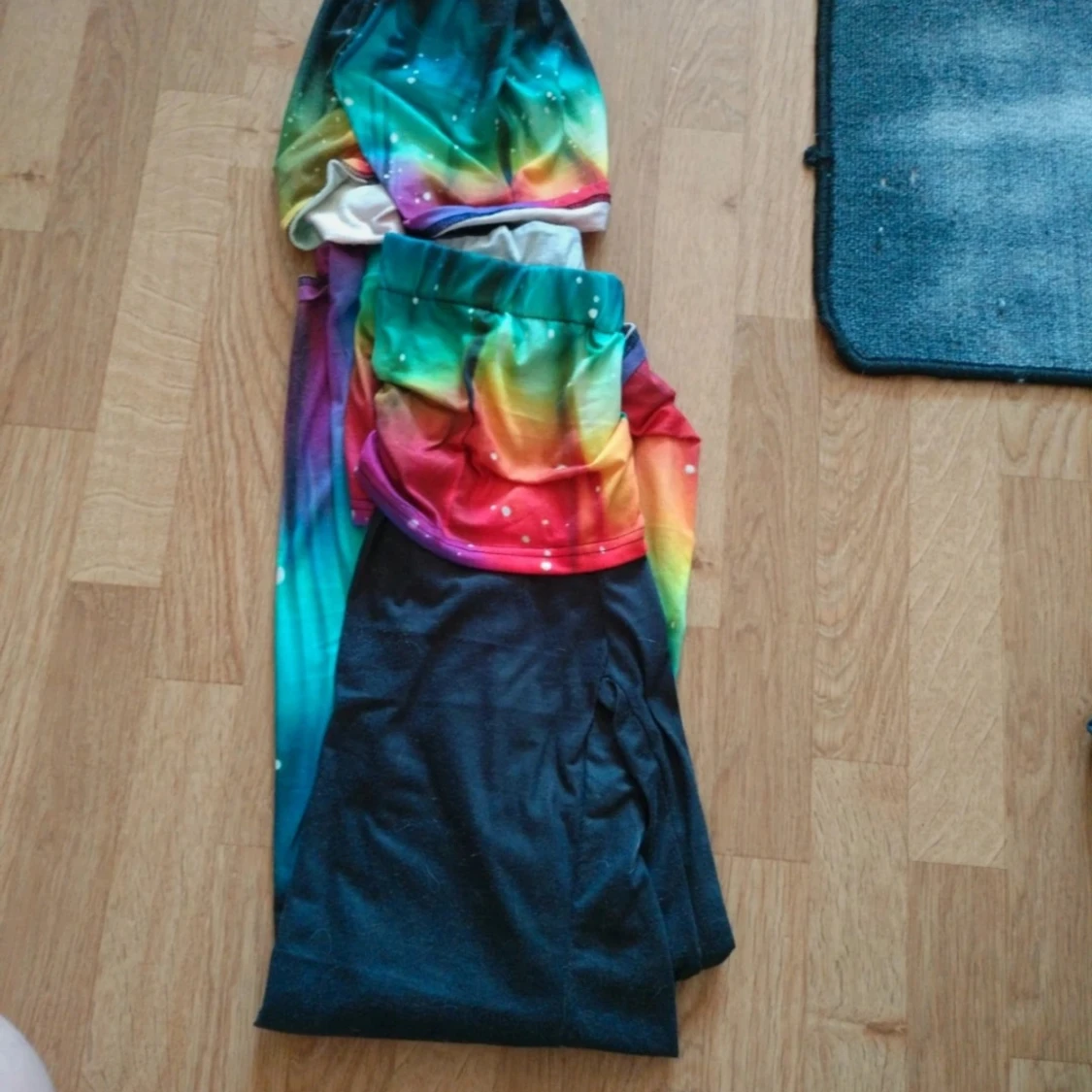 Färgglad långbyxor o Line med regnbågsmönster - 2