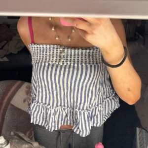 Kjol - Kjol eller topp i storlek 36 från h&m. Resoren är strechig så passar större storlekar också. 