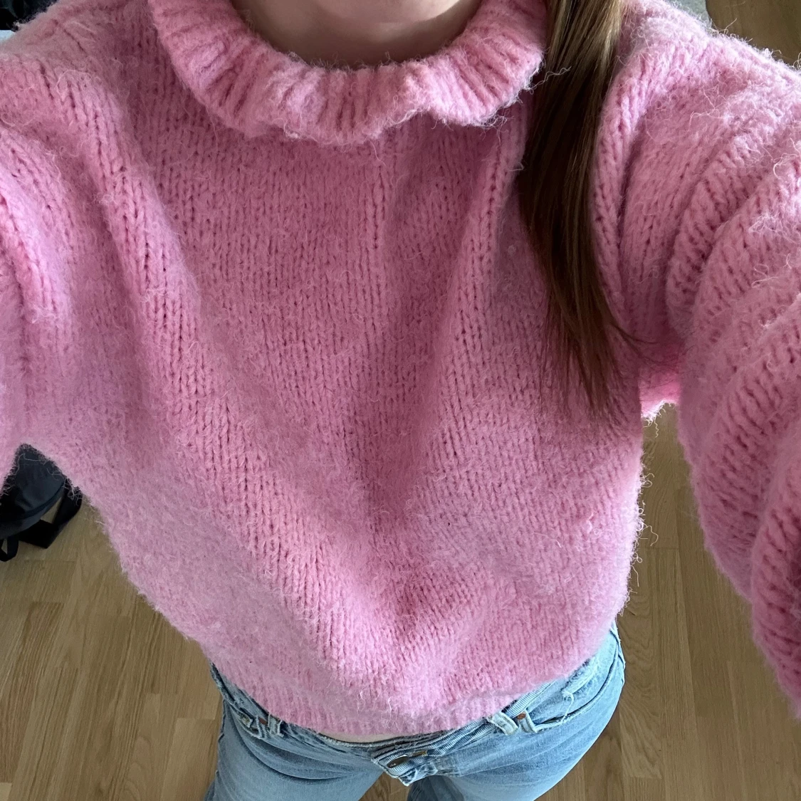 Rosa stickad tröja med hög krage - 3