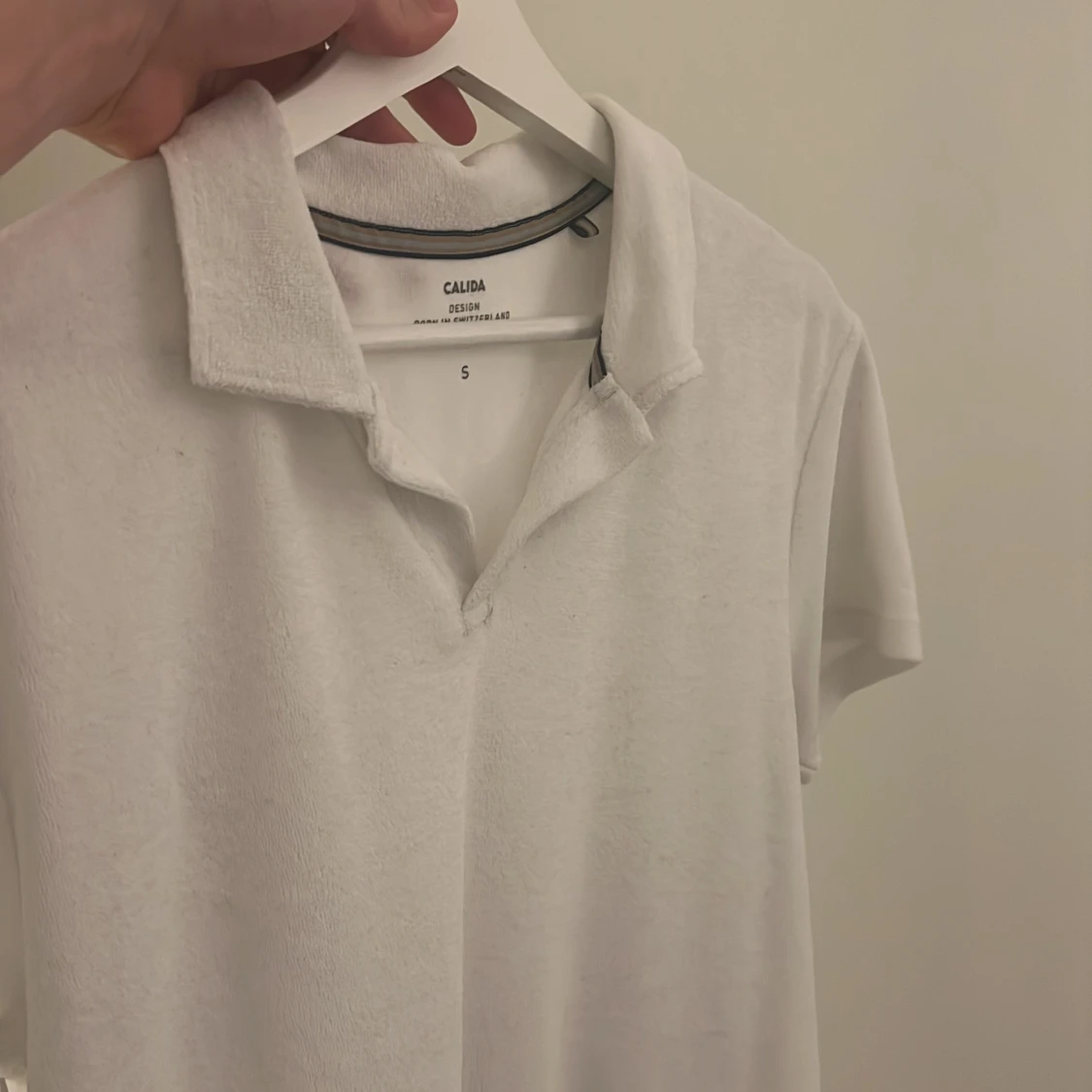 Vit kortärmad pikétröja från Calida - 2