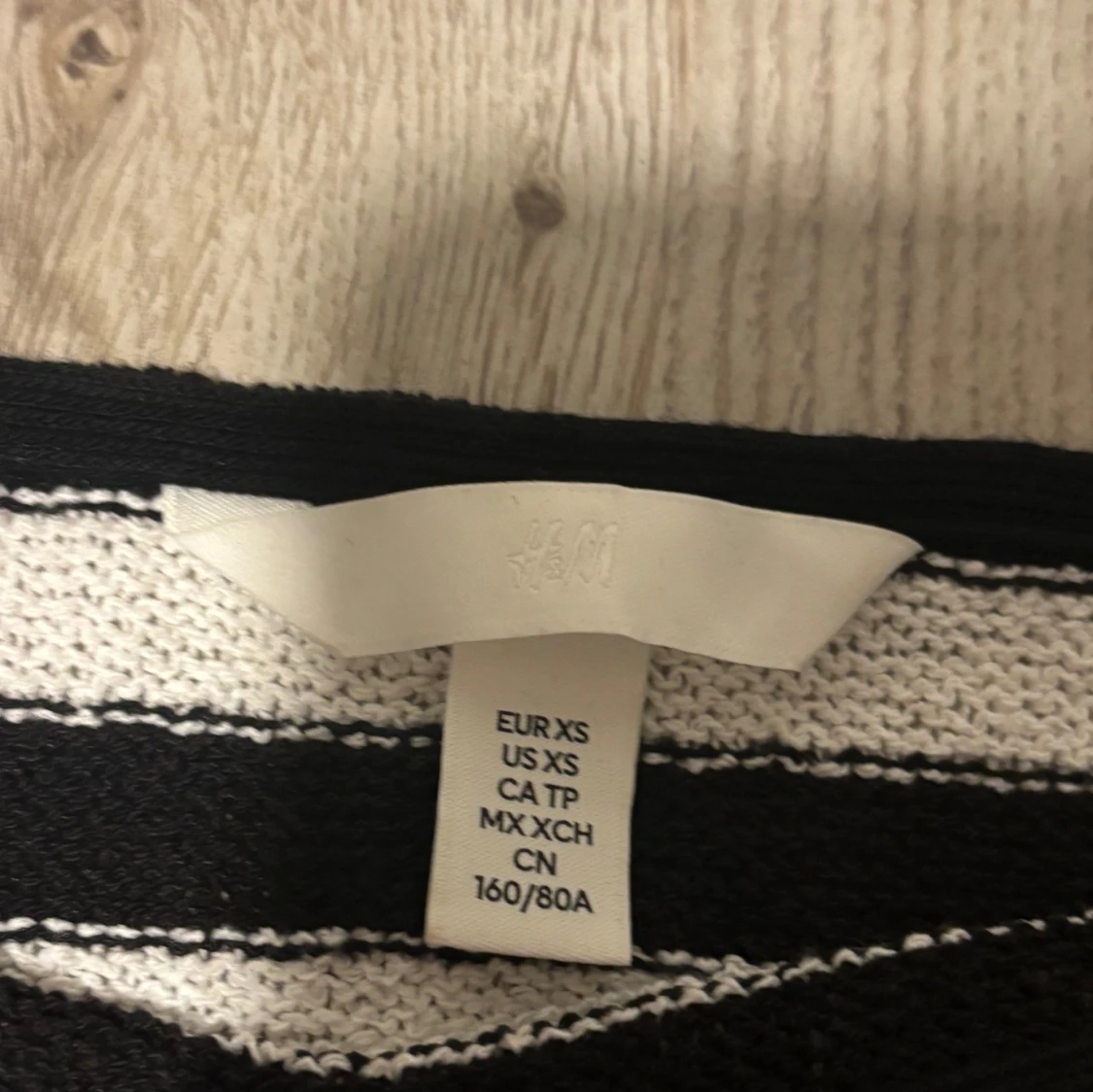 Svart och vit randig tröja från H&M - 2