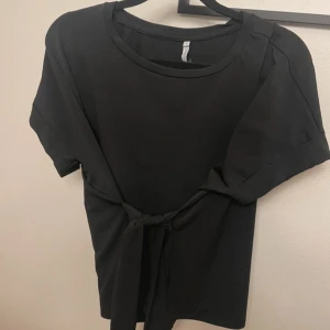 Knytt topp - Söt knytt topp, aldrig använd, kan fixa bättre bilder, kom med pris förslag 