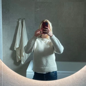 Beige stickad tröja  - Mysig beige stickad tröja 💕