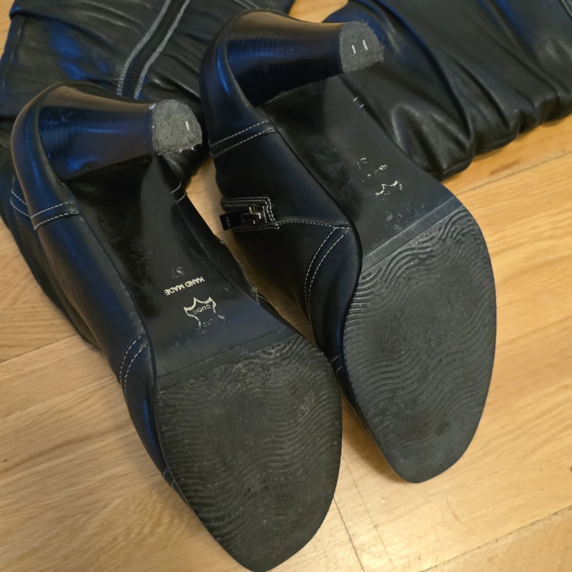 Svarta stövlar med klack och dragkedja - 3