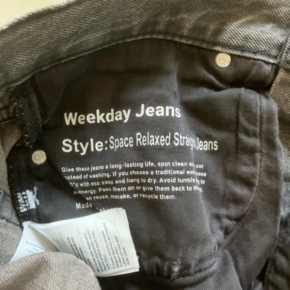 Grå Weekday Jeans - 2
