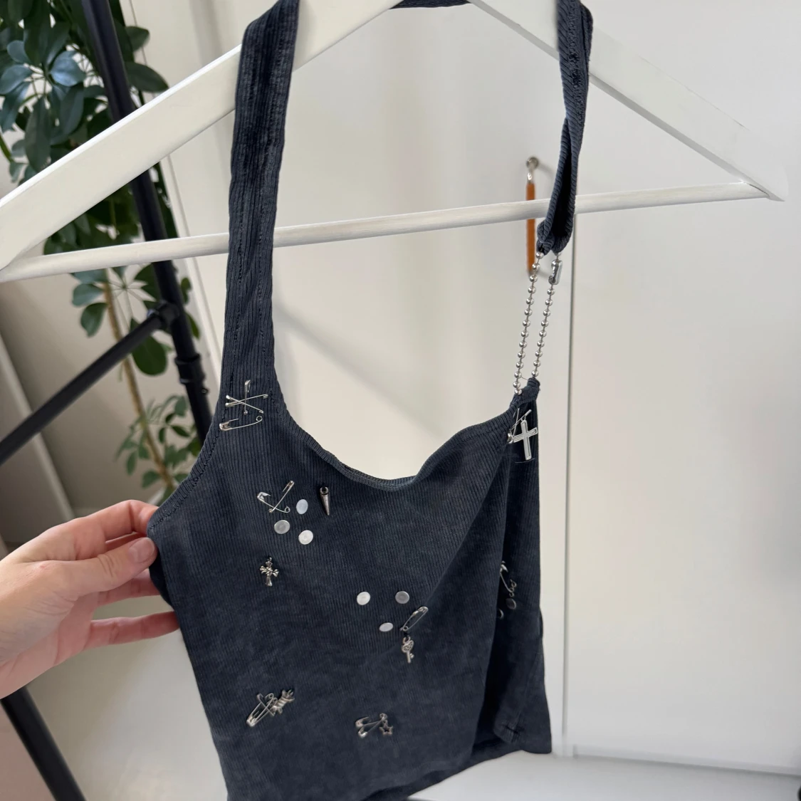 Halterneck topp från I.AM.GIA