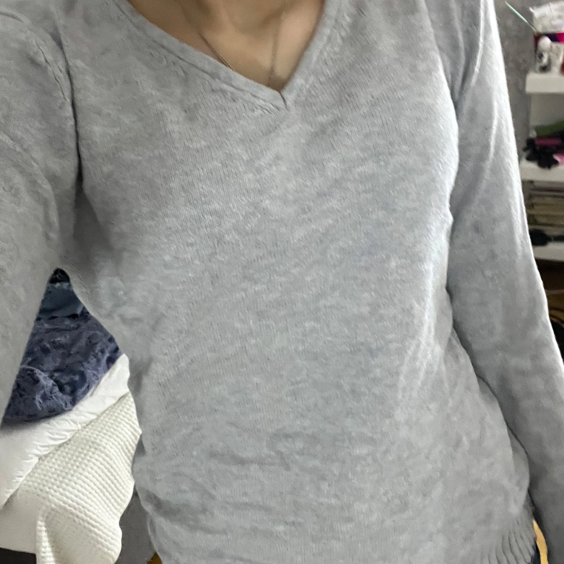 Grå stickad tröja - 1