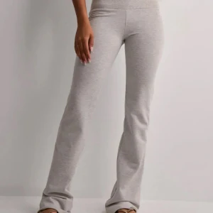 Grå mjukisbyxor - Snygga och bekväma grå mjukisbyxor i storleken XS