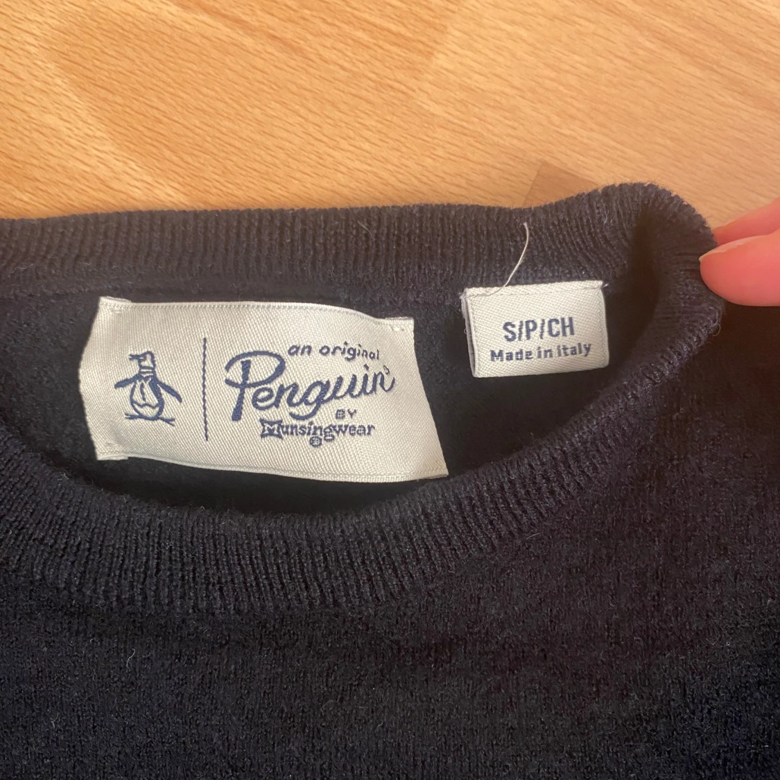 Mörkblå tröja från Original Penguin - 1