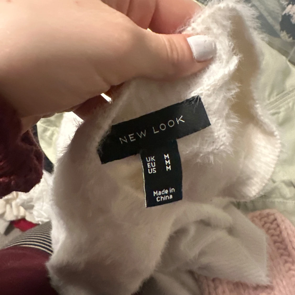 Vit fluffig tröja från New Look - 1