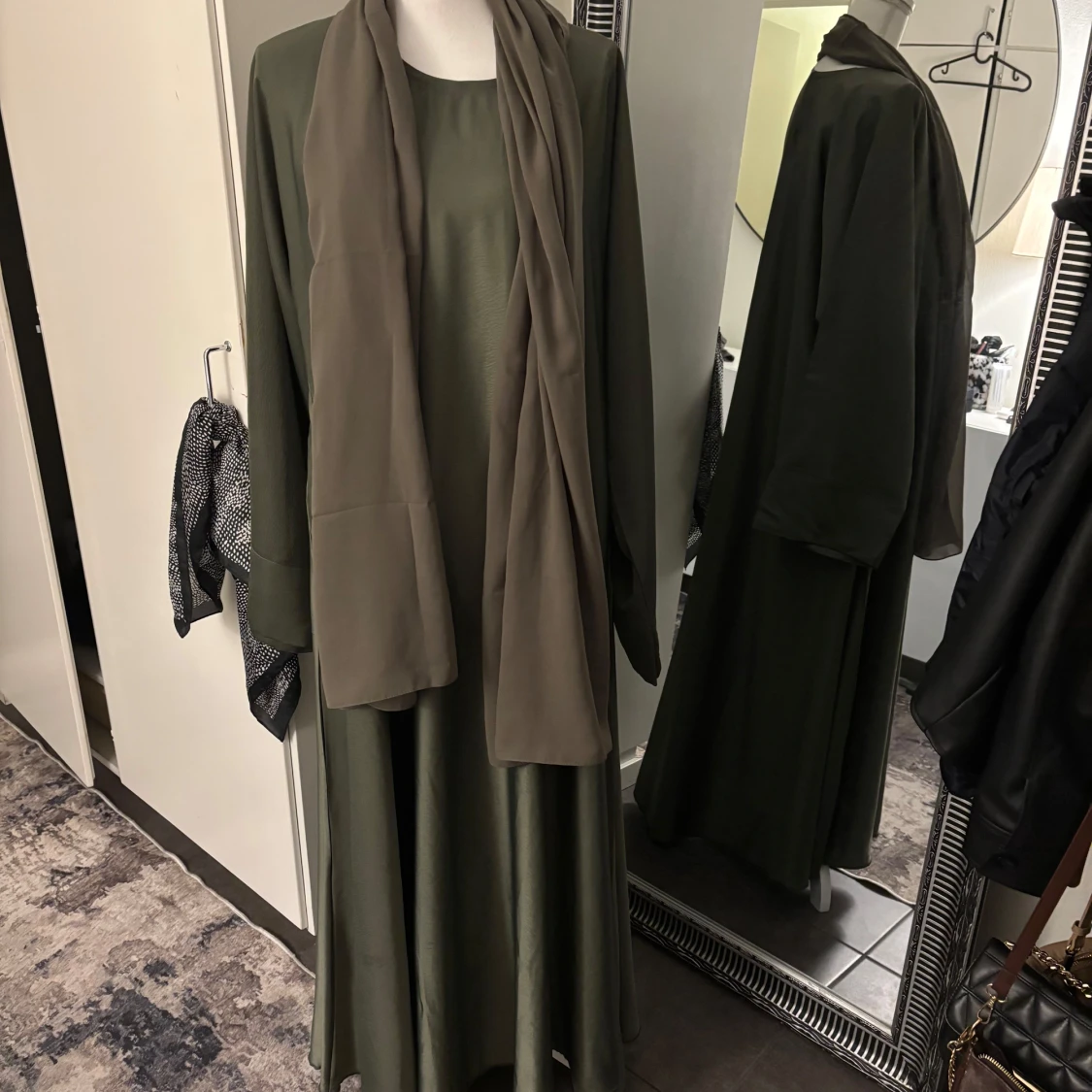 Thick silk green abaya | 3 delat set - 3