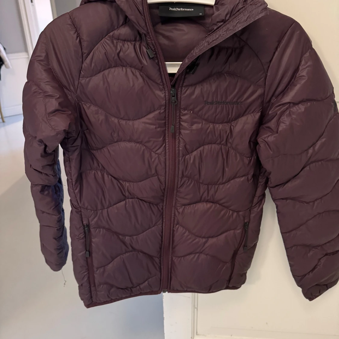 Mörklila Peakperformance jacka XS - 3