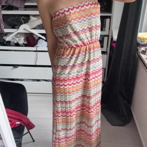 Sommarklänning - Sommarklänning storlek S, passar även XS-M