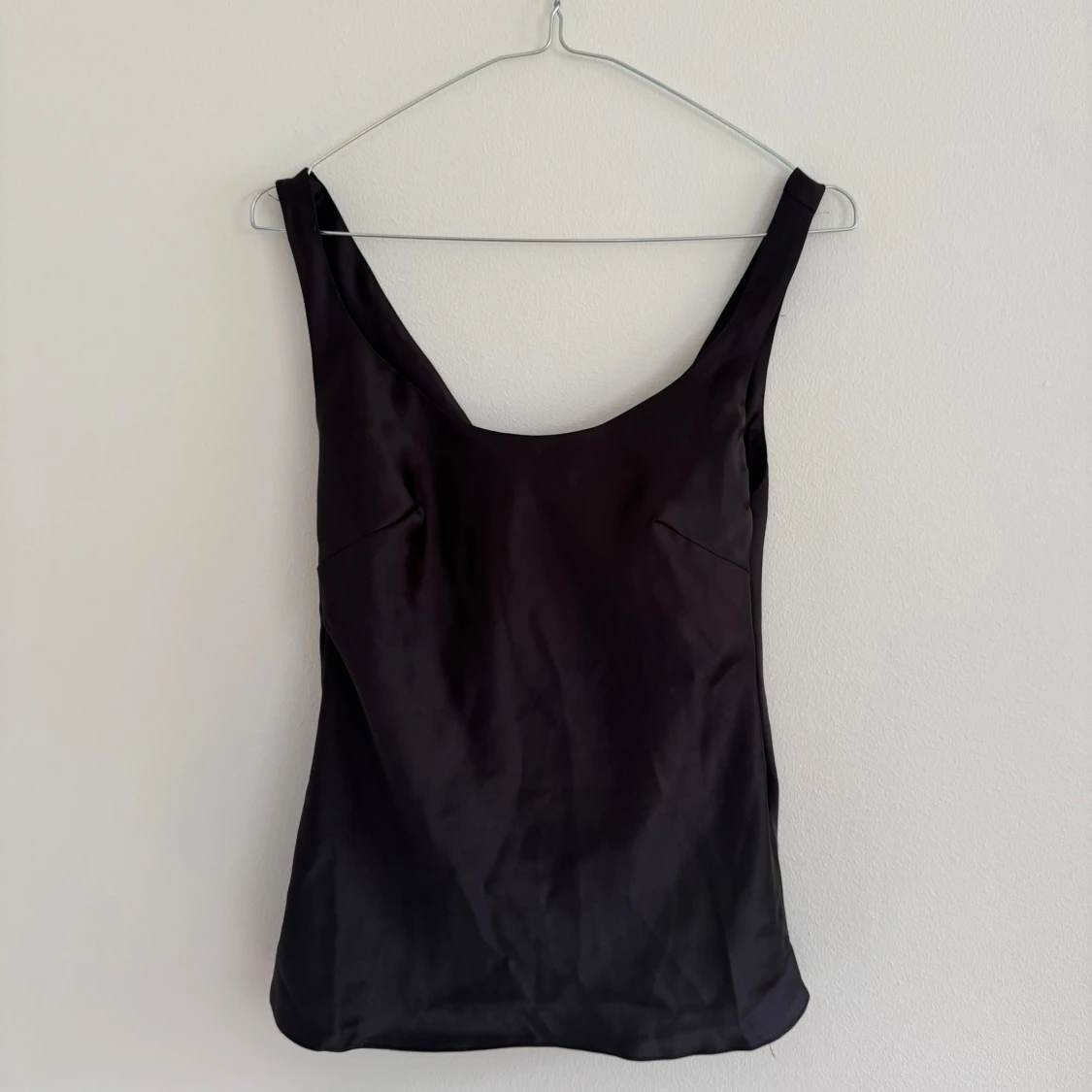 Svart linnetopp från ASOS DESIGN