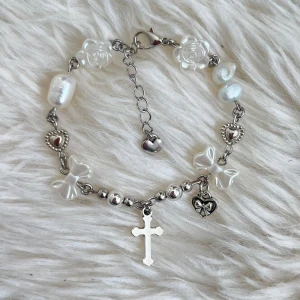 Armband  - Handgjort armband 🎀 använd gärna köp nu! Frakt med frimärke: 22kr 💕