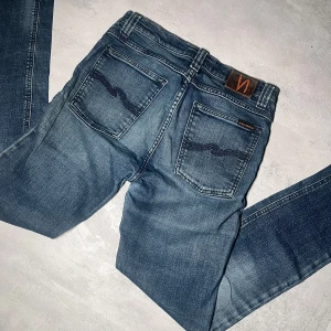 Nudie jeans - Nudie jeans | Bra skick | Storlek W30 L30. 