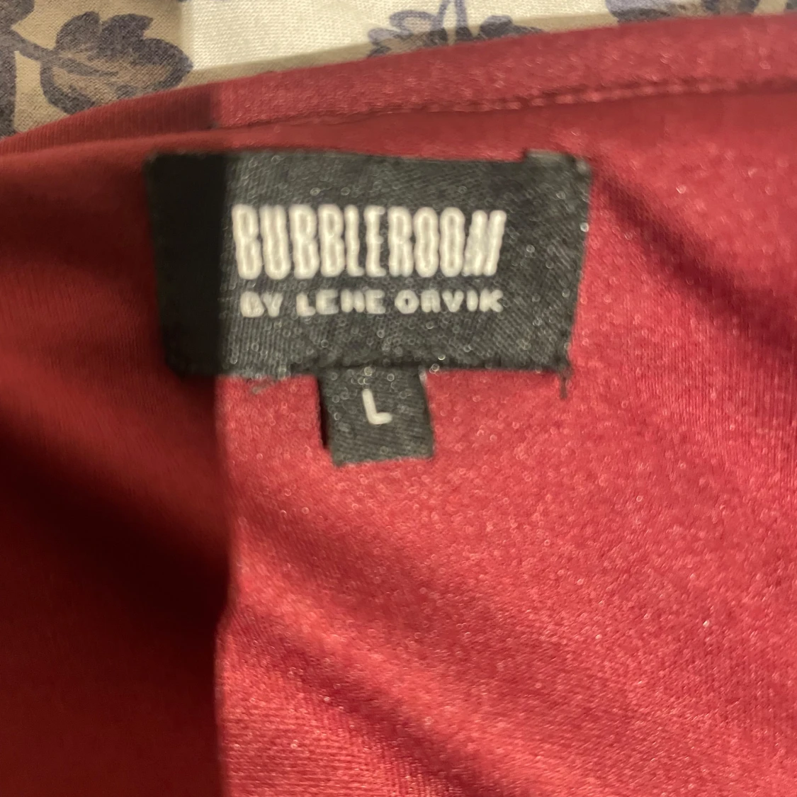 Vinröd paljettjacka från Bubbleroom - 3