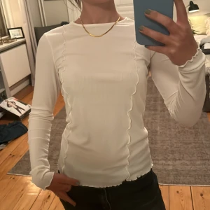 Vit långärmad topp - Aldrig använd