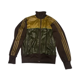 Adidas jacka - Storlek M. Kontakta vid intresse <3