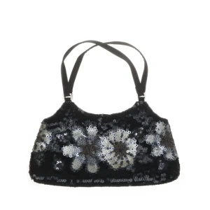 Svart axelväska med paljetter och blommönster - Säljer en svart axelväska dekorerad med glittriga paljetter i blommönster. Väskan har dubbla axelband och en stilren form som passar perfekt när du vill sticka ut lite extra.