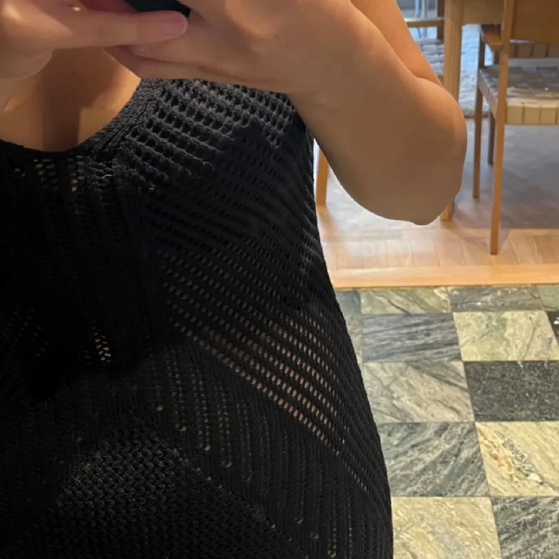 Stickad midiklänning - 1