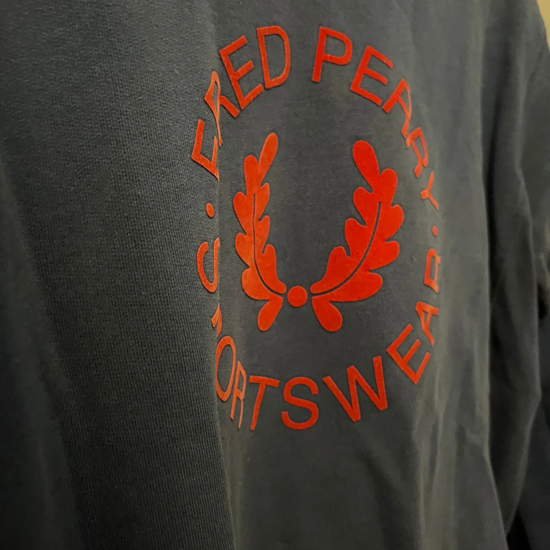 Blå Fred Perry sweatshirt XL - 1
