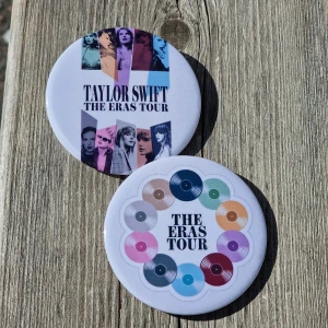 Taylor Swift pins - Pins med Taylor Swift.