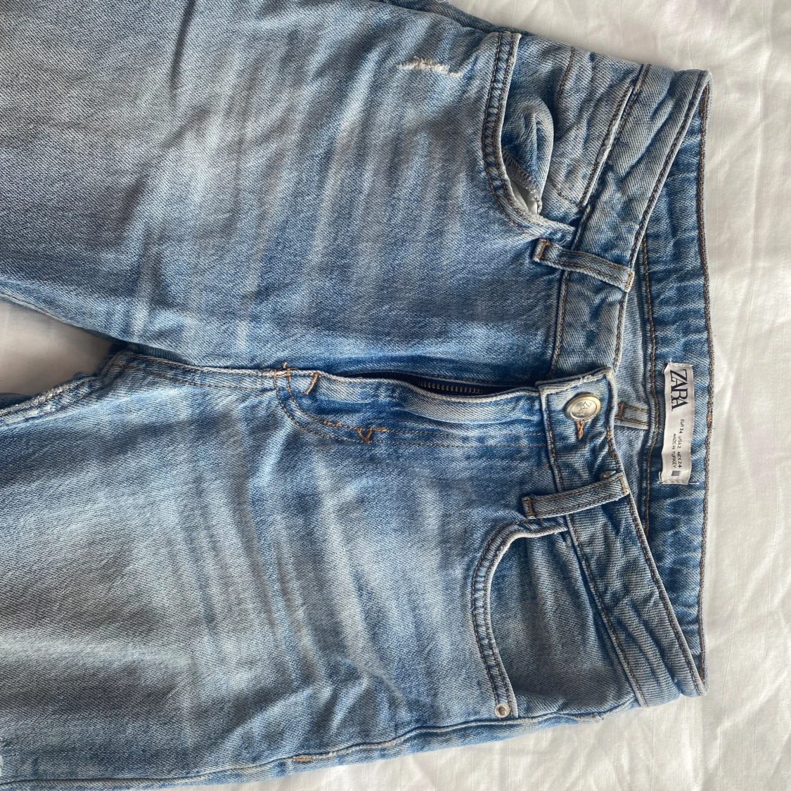 Ljusblå bootcut jeans från Zara - 2