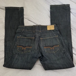 Tommy jeans - Coola jeans från tommy hilfiger💕