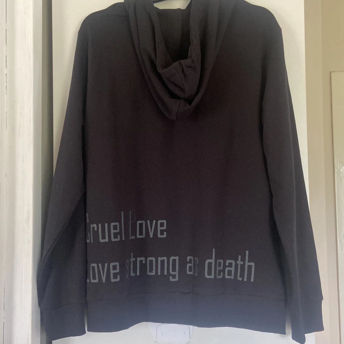 Svart hoodie Cruel Love Black Label - 2