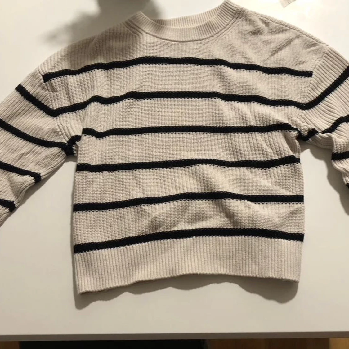 Randig stickad tröja från H&M