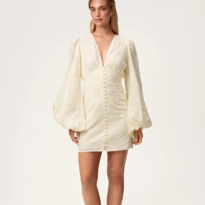 Adoore klänning  - Säljer denna super fina klänning fräs adoore😊